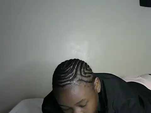 Novah  online show from November 16, 2025, 9:19 pm