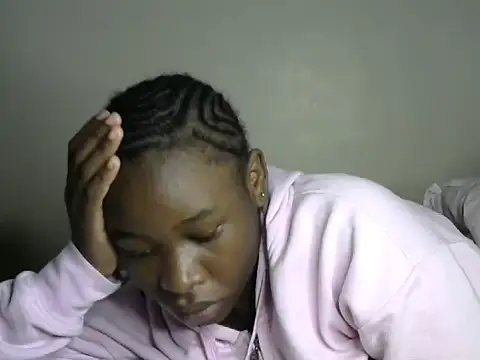 Novah  online show from November 19, 2025, 1:33 pm