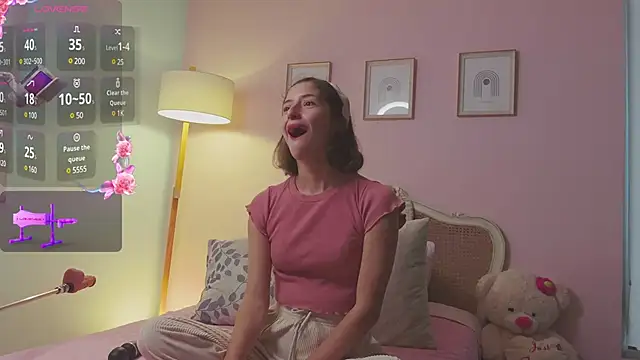 KittyAna online show from February 26, 2025, 10:58 pm