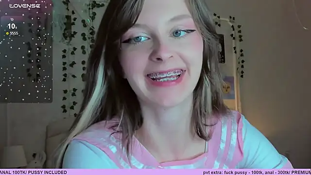 Neko kitsune1 online show from March 18, 2026, 6:42 pm