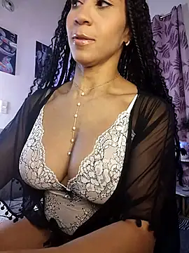 Charlotte Bayron online show from October 23, 2025, 12:31 am