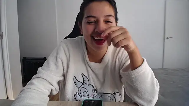 Snapshot of Contantin_helena chatting on November 28, 2025, 12:05 pm Contantin helena online show from November 28, 2025, 12:05 pm