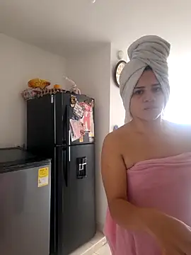 Snapshot of Oliver-sophia chatting on November 9, 2025, 7:29 pm Oliver-sophia online show from November 9, 2025, 7:29 pm