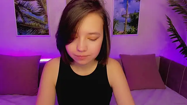 Snapshot of Lina_Brownie chatting on January 19, 2025, 2:15 am Lina Brownie online show from January 19, 2025, 2:15 am
