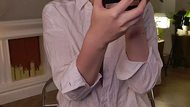 Miley Smile online show from February 11, 2026, 5:29 am