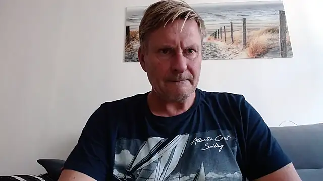 johnnym1 online show from November 6, 2025, 12:42 pm