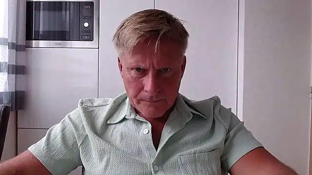 johnnym1 online show from September 12, 2025, 1:55 pm