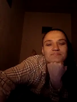 kristinakristi online show from October 14, 2025, 10:09 pm