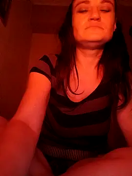 kristinakristi online show from October 8, 2025, 9:26 pm