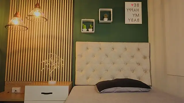 madison little  online show from October 23, 2025, 12:48 pm