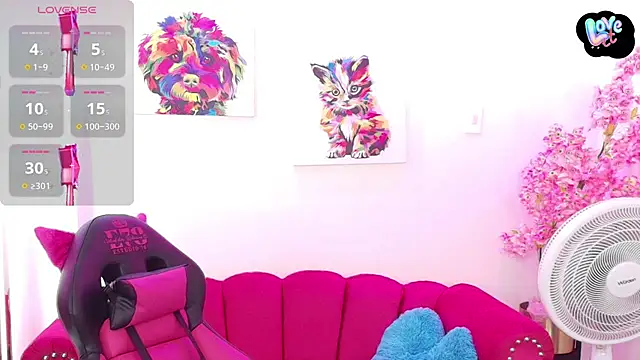 Miss dolly  online show from November 6, 2025, 12:31 pm