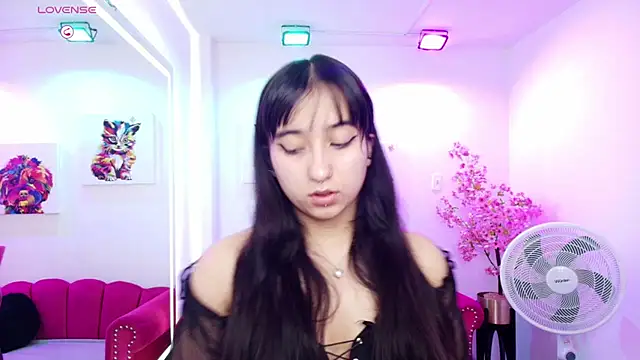 Miss dolly  online show from March 23, 2026, 1:00 pm