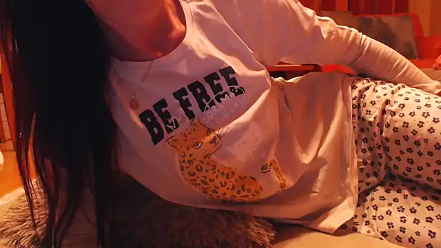 Snapshot of LovelyAndraGirl chatting on March 16, 2026, 5:05 pm LovelyAndraGirl online show from March 16, 2026, 5:05 pm