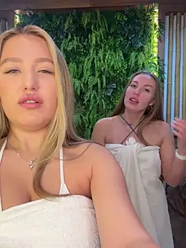 Kelly Hardy online show from November 24, 2025, 2:22 am