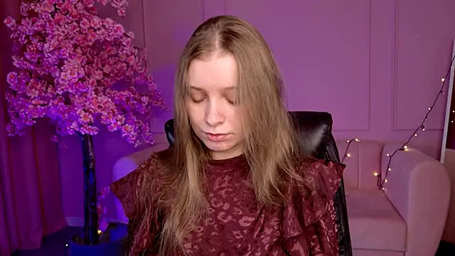 Snapshot of MayaSinabon chatting on March 1, 2025, 9:07 am MayaSinabon online show from March 1, 2025, 9:07 am