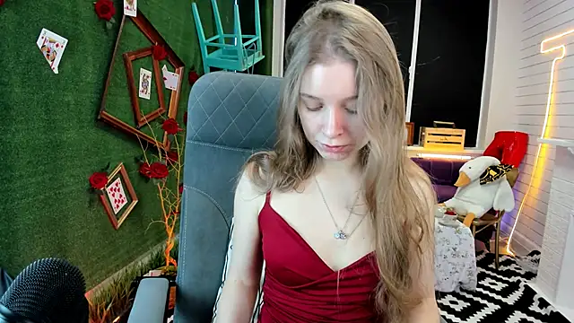 Snapshot of MayaSinabon chatting on February 9, 2025, 9:05 am MayaSinabon online show from February 9, 2025, 9:05 am