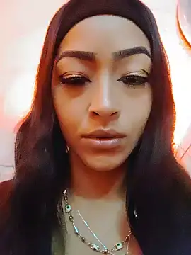 latiinahot online show from August 5, 2026, 2:11 pm