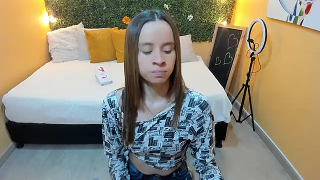 Violeta Hernandez online show from December 20, 2024, 12:27 pm