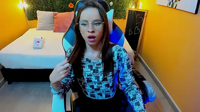 Violeta Hernandez online show from January 22, 2025, 1:53 pm