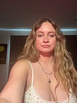 Sophie Raegan online show from February 11, 2026, 4:40 pm