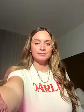 Sophie Raegan online show from January 7, 2026, 4:34 pm