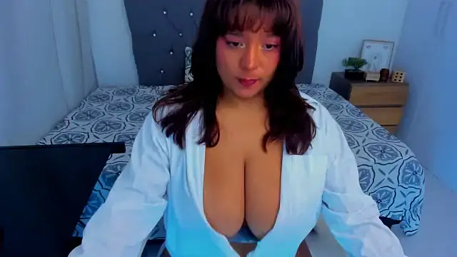 sofialove   online show from July 10, 2026, 1:05 am