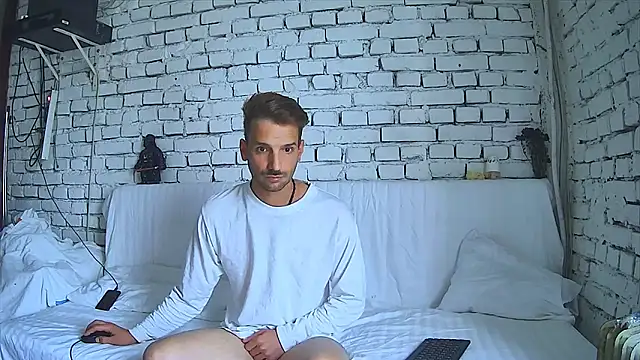 GiorgieUps online show from November 9, 2025, 9:46 am