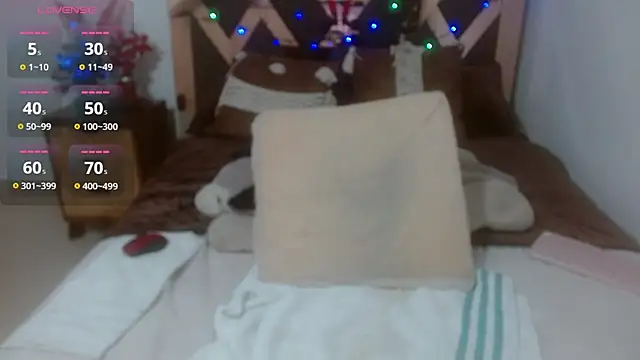 Snapshot of lindaesmeralda chatting on November 26, 2025, 12:05 pm lindaesmeralda online show from November 26, 2025, 12:05 pm