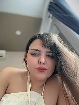 Snapshot of NikaMur chatting on February 14, 2026, 2:45 am NikaMur online show from February 14, 2026, 2:45 am