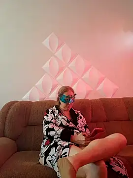 Snapshot of MILEIDE980 chatting on September 28, 2025, 1:07 pm MILEIDE980 online show from September 28, 2025, 1:07 pm