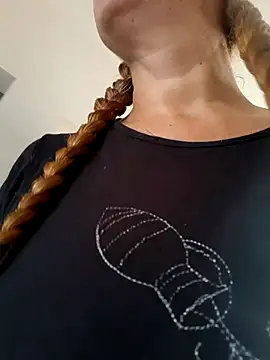 MILEIDE980 online show from December 3, 2025, 12:04 pm