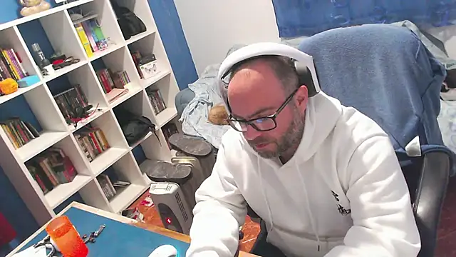 ravingr4d4 online show from January 5, 2026, 9:51 pm