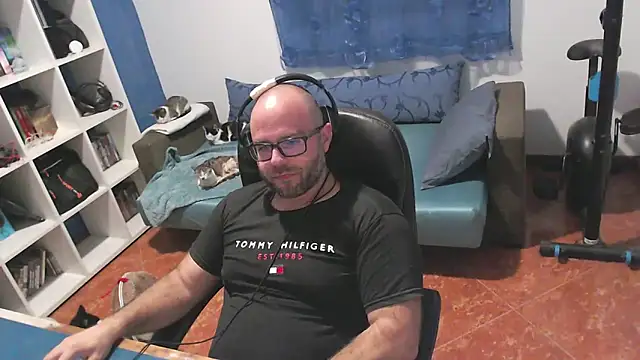 ravingr4d4 online show from October 19, 2025, 9:28 pm