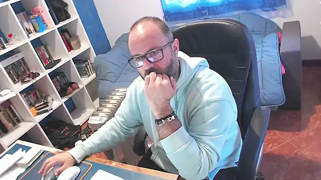 ravingr4d4 online show from March 27, 2026, 9:10 am