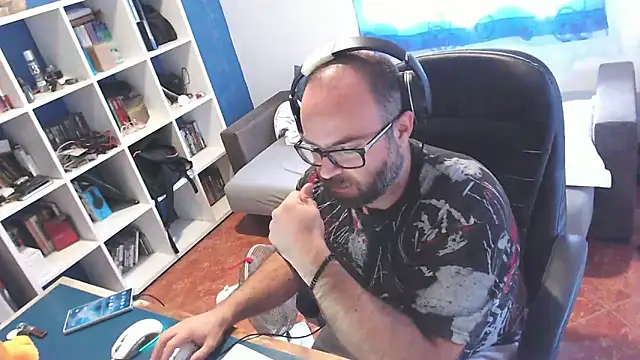 ravingr4d4 online show from October 3, 2025, 10:28 am