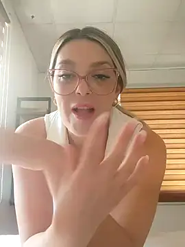 Daniela77771 online show from February 12, 2025, 4:11 pm