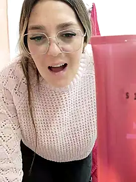 Daniela77771 online show from April 14, 2026, 9:42 pm