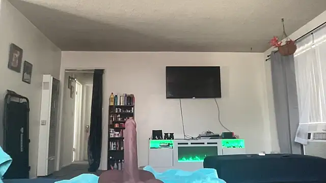 cocaNutt online show from September 10, 2025, 5:12 pm