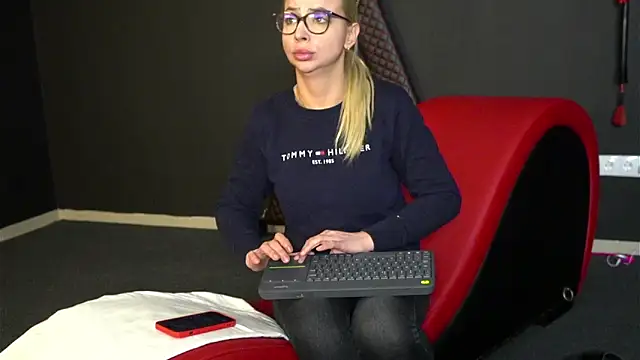 CelineConner online show from February 13, 2025, 8:38 am