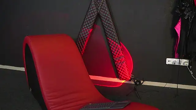 CelineConner online show from March 9, 2026, 5:11 am