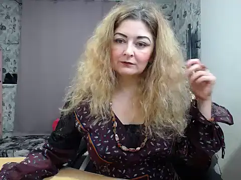 Snapshot of Helen1974 chatting on March 11, 2025, 3:45 pm Helen1974 online show from March 11, 2025, 3:45 pm