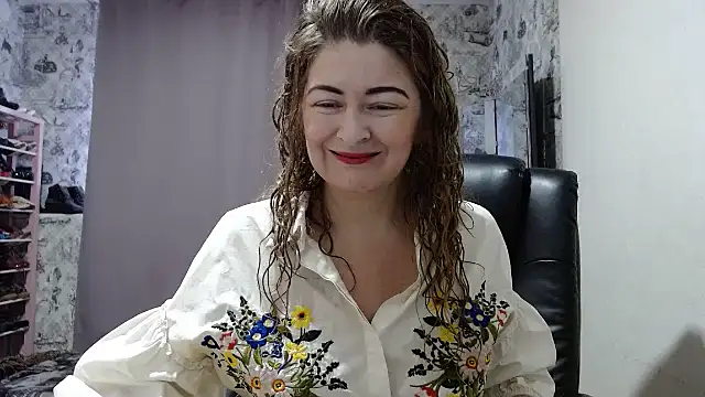 Snapshot of Helen1974 chatting on January 19, 2025, 8:18 am Helen1974 online show from January 19, 2025, 8:18 am
