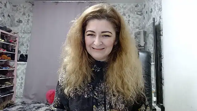 Snapshot of Helen1974 chatting on January 15, 2025, 3:11 am Helen1974 online show from January 15, 2025, 3:11 am