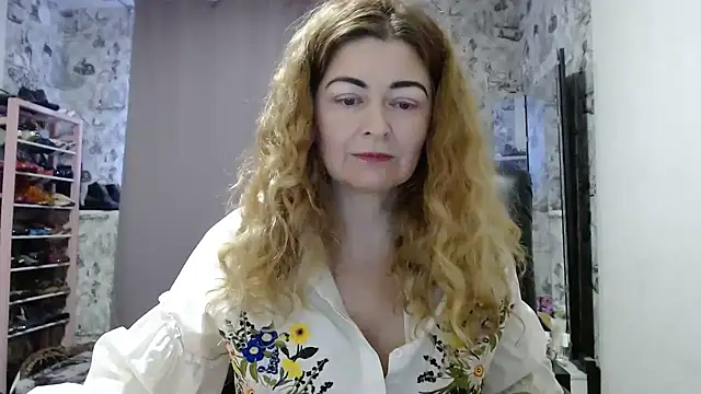 Snapshot of Helen1974 chatting on January 19, 2025, 11:34 am Helen1974 online show from January 19, 2025, 11:34 am