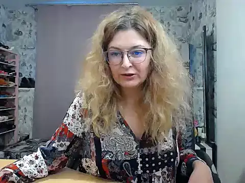 Snapshot of Helen1974 chatting on February 25, 2025, 2:26 pm Helen1974 online show from February 25, 2025, 2:26 pm