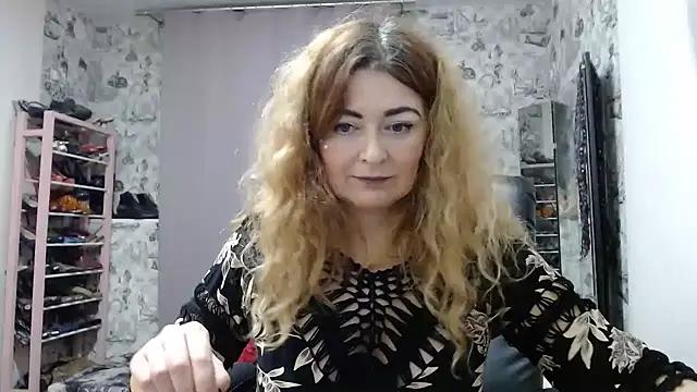 Snapshot of Helen1974 chatting on January 9, 2025, 11:02 pm Helen1974 online show from January 9, 2025, 11:02 pm