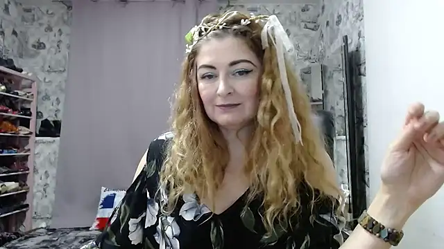 Snapshot of Helen1974 chatting on January 22, 2025, 4:23 pm Helen1974 online show from January 22, 2025, 4:23 pm