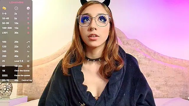 bellablack27 online show from March 18, 2025, 4:50 pm