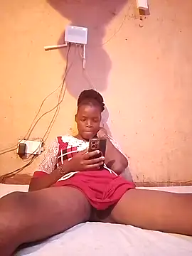 cute naimah online show from October 4, 2025, 3:02 pm