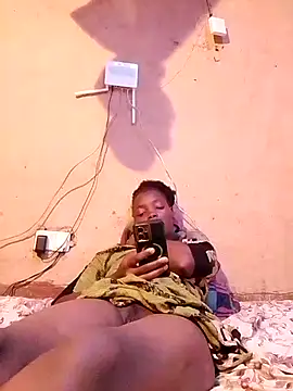 cute naimah online show from October 1, 2025, 5:01 am